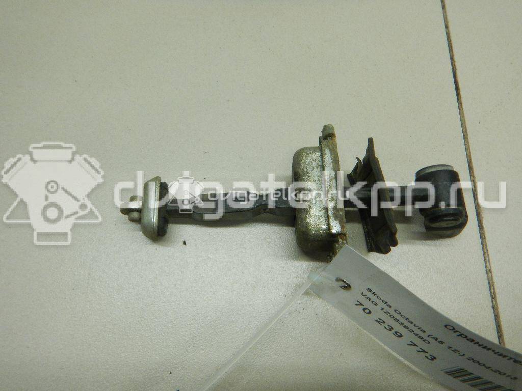 Фото Ограничитель двери  1Z0839249D для skoda Octavia (A5 1Z-) {forloop.counter}}