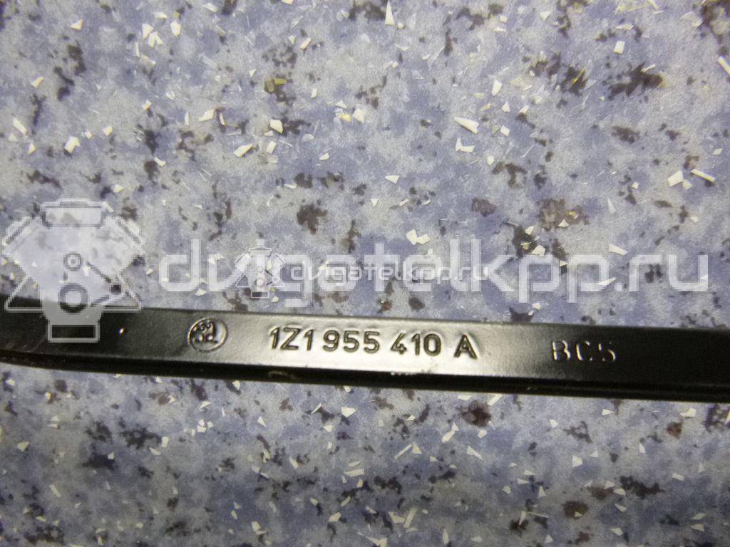 Фото Поводок стеклоочистителя передний правый  1Z1955410A для Skoda Octavia / Octaviaii 1Z3 {forloop.counter}}