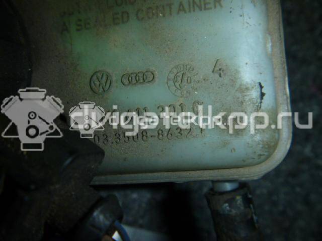 Фото Бачок главного тормозного цилиндра  1K1611301D для Skoda Octavia / Yeti 5L / Octaviaii 1Z3 / Superb {forloop.counter}}