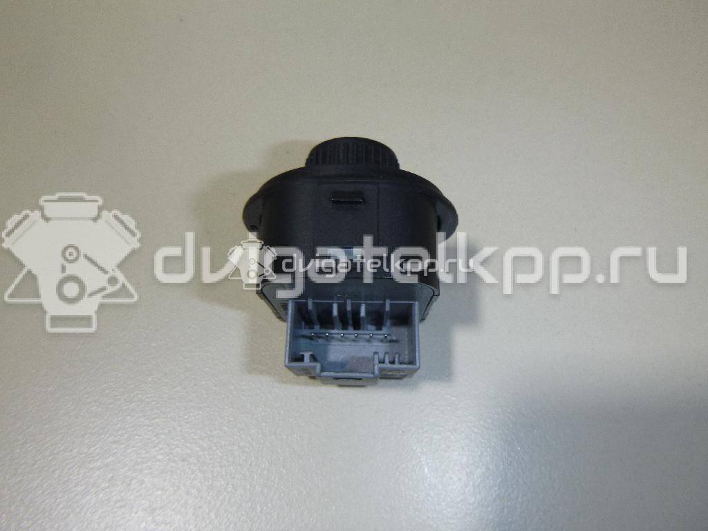 Фото Переключатель регулировки зеркала  1Z1959565A для Skoda Octavia / Octaviaii 1Z3 {forloop.counter}}