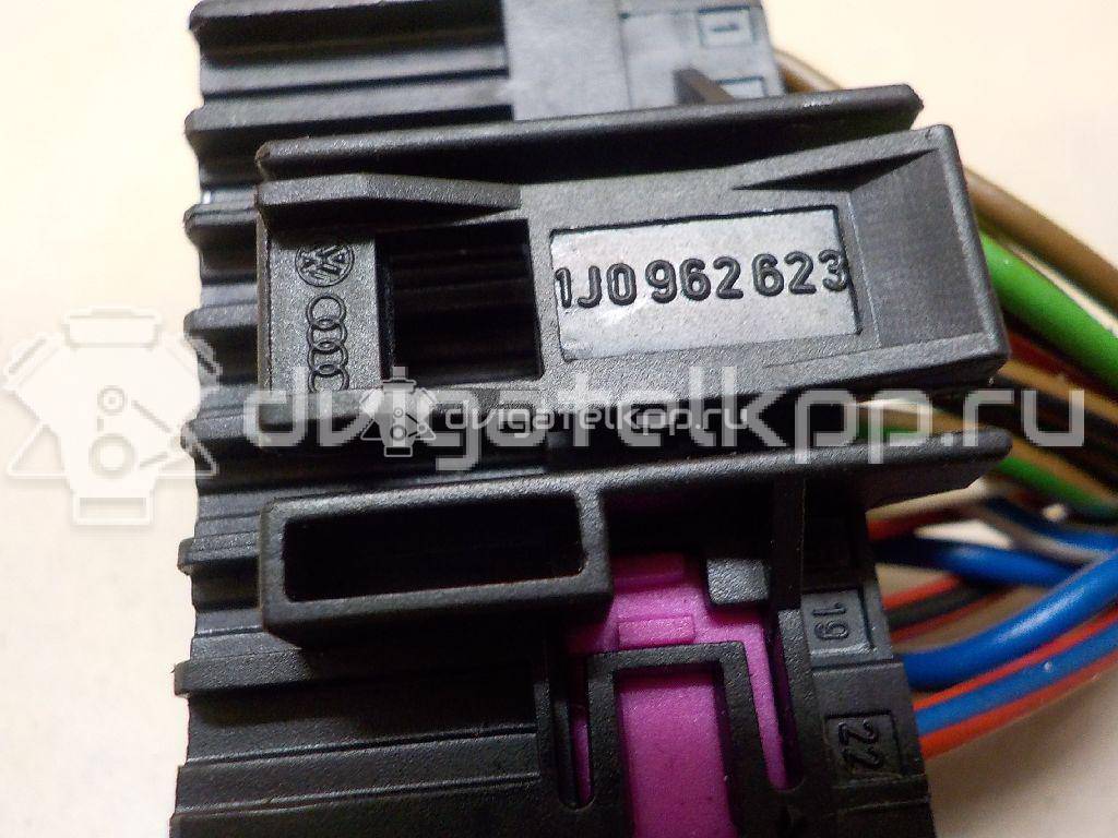 Фото Разъем  1J0962623 для skoda Octavia (A5 1Z-) {forloop.counter}}
