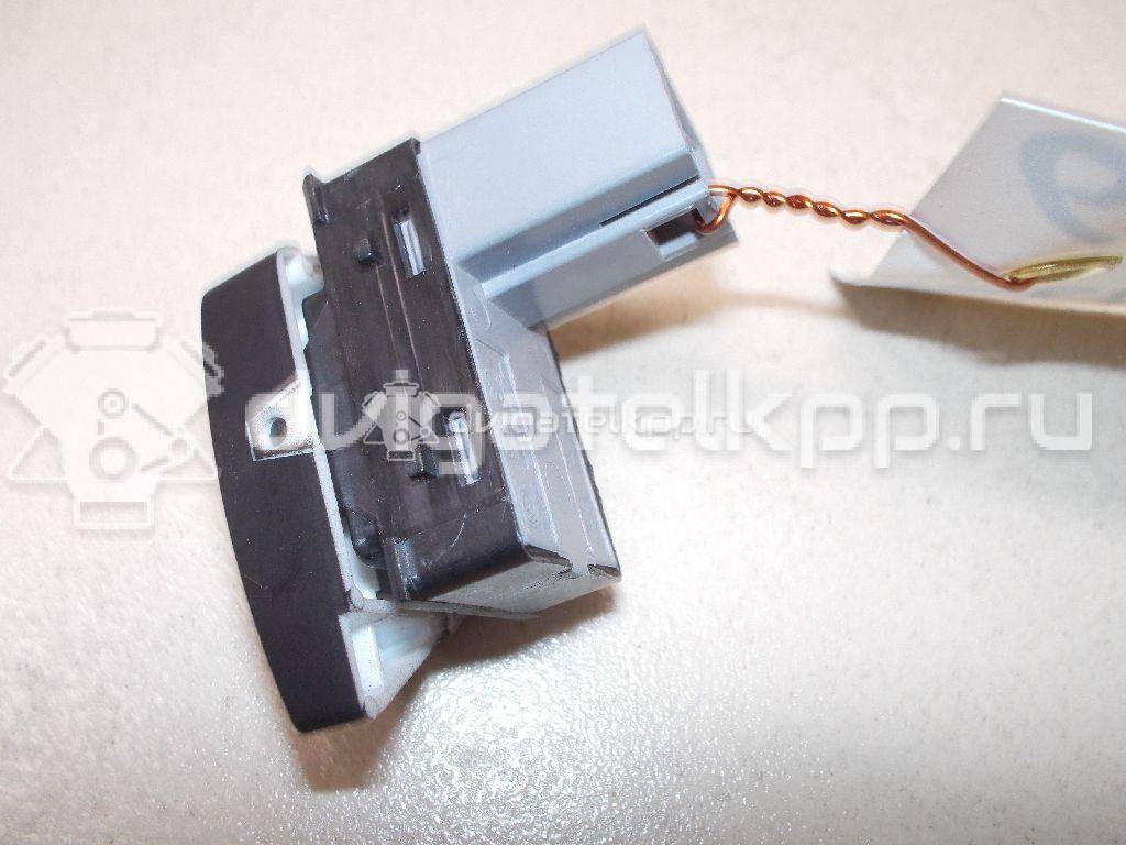 Фото Кнопка стеклоподъемника  1Z0959856 для Skoda Octavia / Octaviaii 1Z3 / Yeti 5L {forloop.counter}}