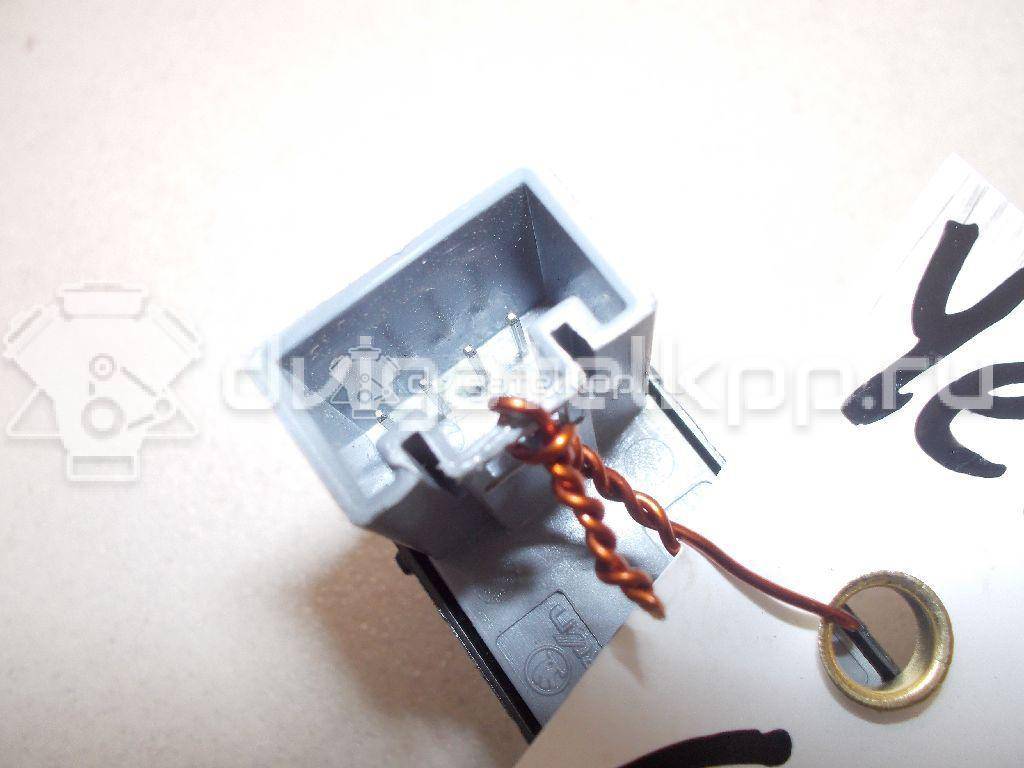 Фото Кнопка стеклоподъемника  1Z0959856 для Skoda Octavia / Octaviaii 1Z3 / Yeti 5L {forloop.counter}}