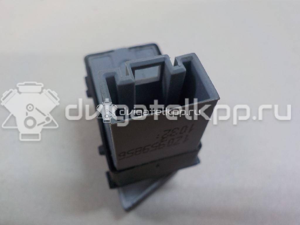 Фото Кнопка стеклоподъемника  1Z0959856 для Skoda Octavia / Octaviaii 1Z3 / Yeti 5L {forloop.counter}}