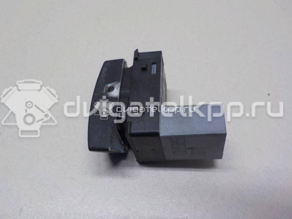 Фото Кнопка стеклоподъемника  1Z0959856 для Skoda Octavia / Octaviaii 1Z3 / Yeti 5L {forloop.counter}}