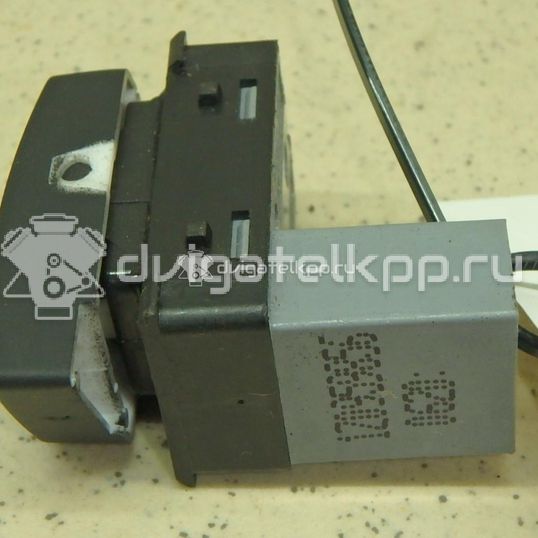 Фото Кнопка стеклоподъемника  1Z0959856 для Skoda Octavia / Octaviaii 1Z3 / Yeti 5L