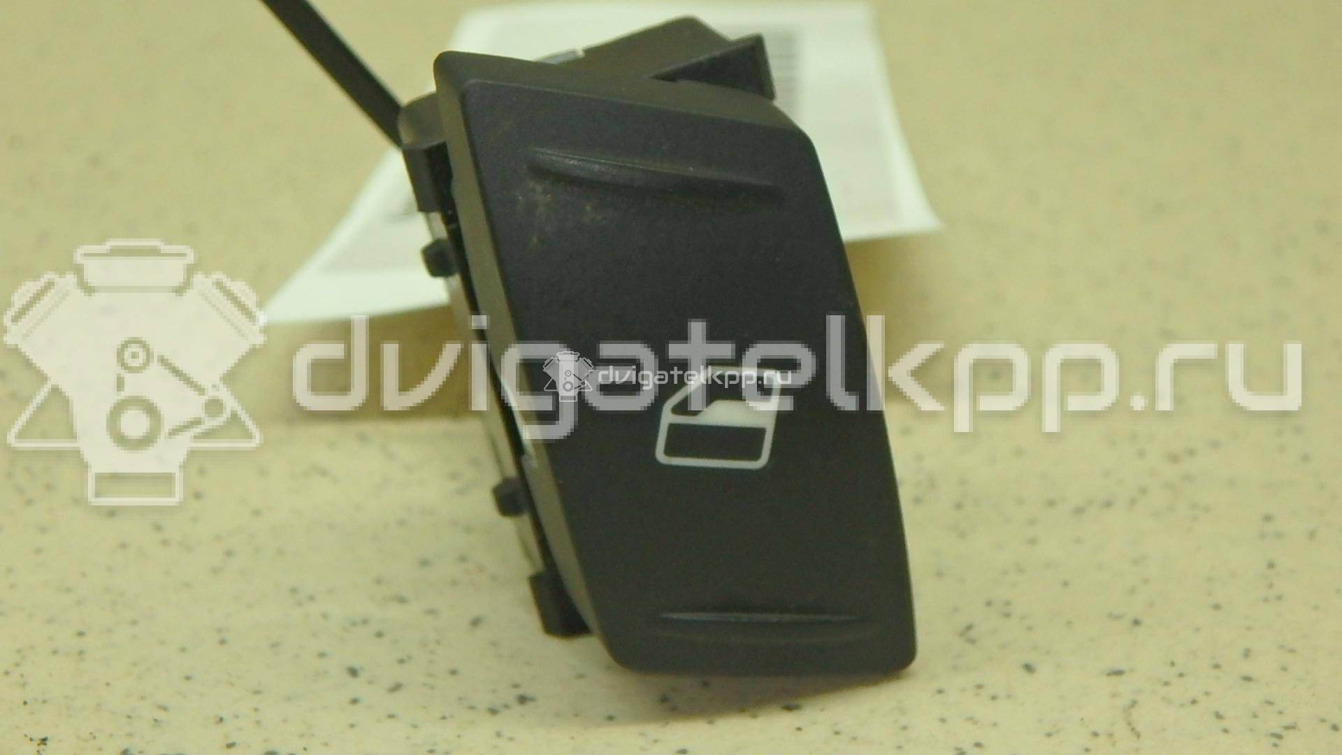 Фото Кнопка стеклоподъемника  1Z0959856 для Skoda Octavia / Octaviaii 1Z3 / Yeti 5L {forloop.counter}}