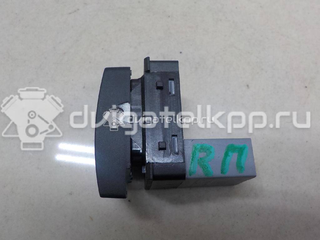 Фото Кнопка стеклоподъемника  1Z0959856 для Skoda Octavia / Octaviaii 1Z3 / Yeti 5L {forloop.counter}}