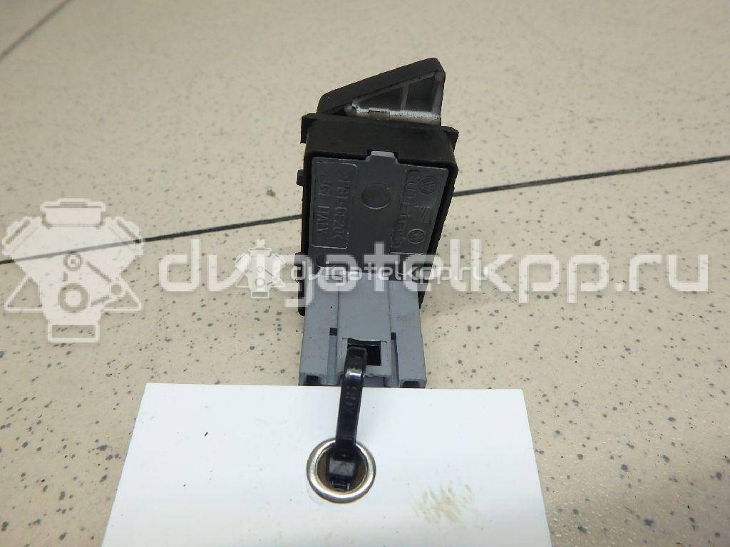 Фото Кнопка стеклоподъемника  1Z0959856 для Skoda Octavia / Octaviaii 1Z3 / Yeti 5L {forloop.counter}}