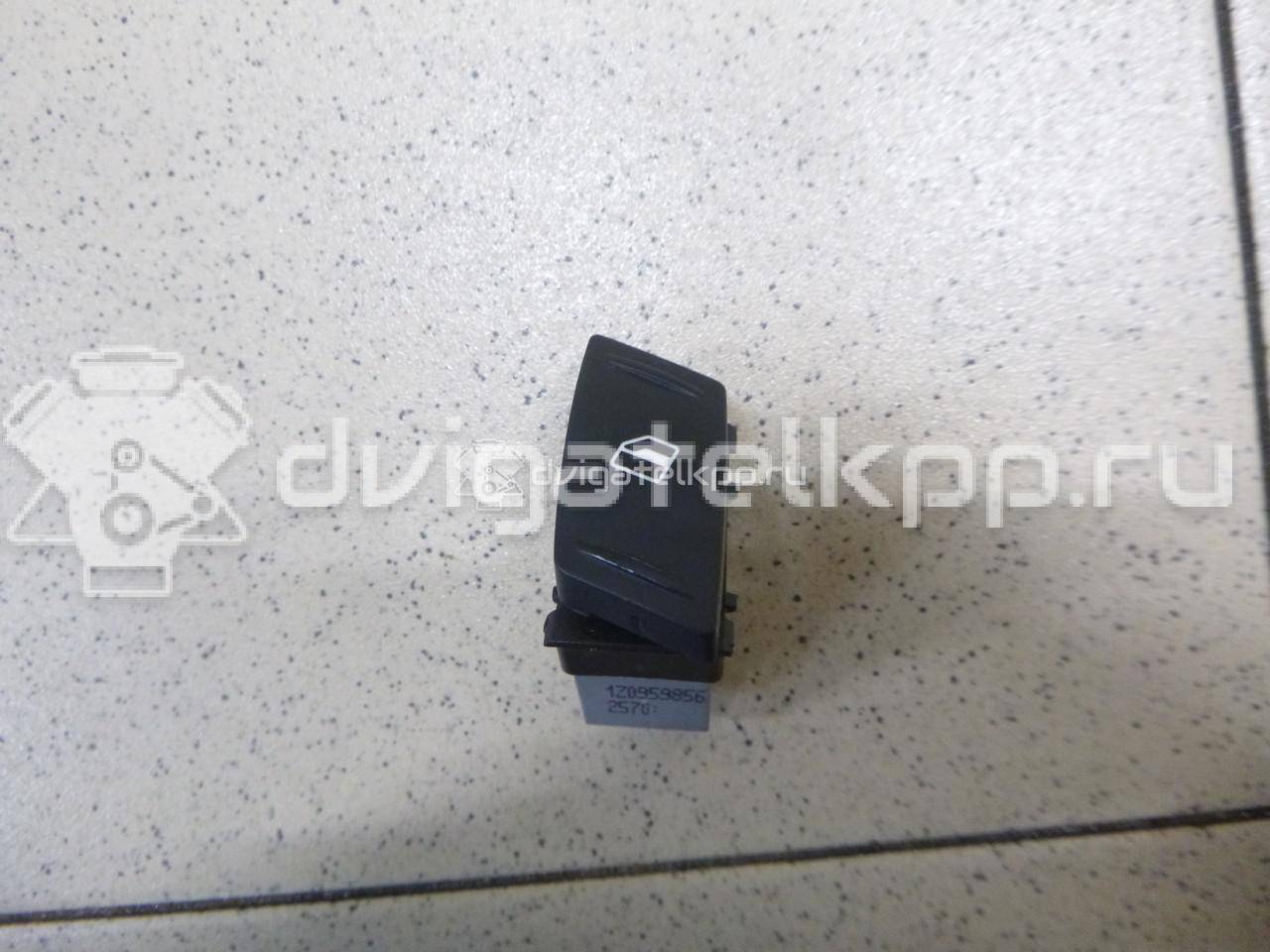 Фото Кнопка стеклоподъемника  1Z0959856 для Skoda Octavia / Octaviaii 1Z3 / Yeti 5L {forloop.counter}}