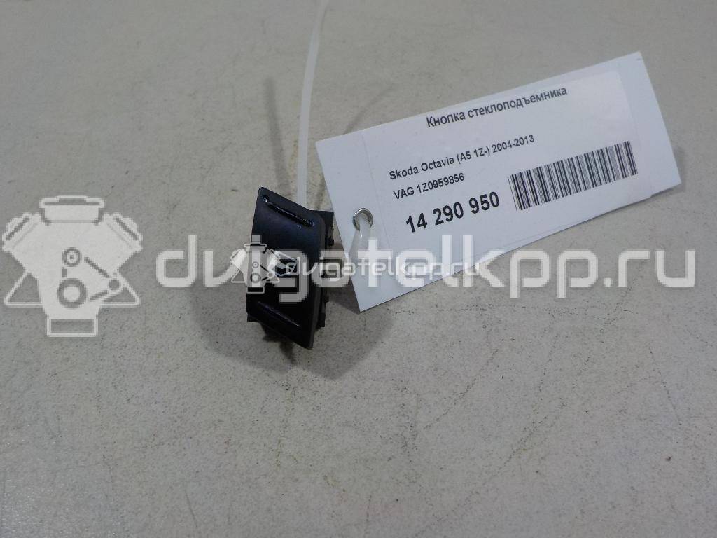 Фото Кнопка стеклоподъемника  1Z0959856 для Skoda Octavia / Octaviaii 1Z3 / Yeti 5L {forloop.counter}}