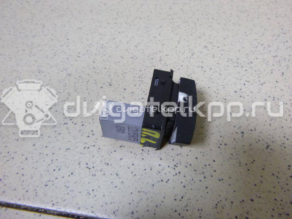 Фото Кнопка стеклоподъемника  1Z0959855 для Skoda Octavia / Octaviaii 1Z3 / Yeti 5L {forloop.counter}}