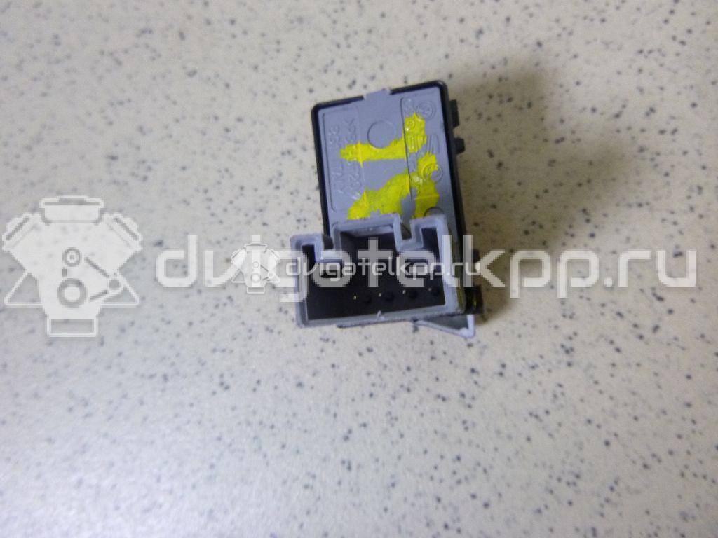 Фото Кнопка стеклоподъемника  1Z0959855 для Skoda Octavia / Octaviaii 1Z3 / Yeti 5L {forloop.counter}}