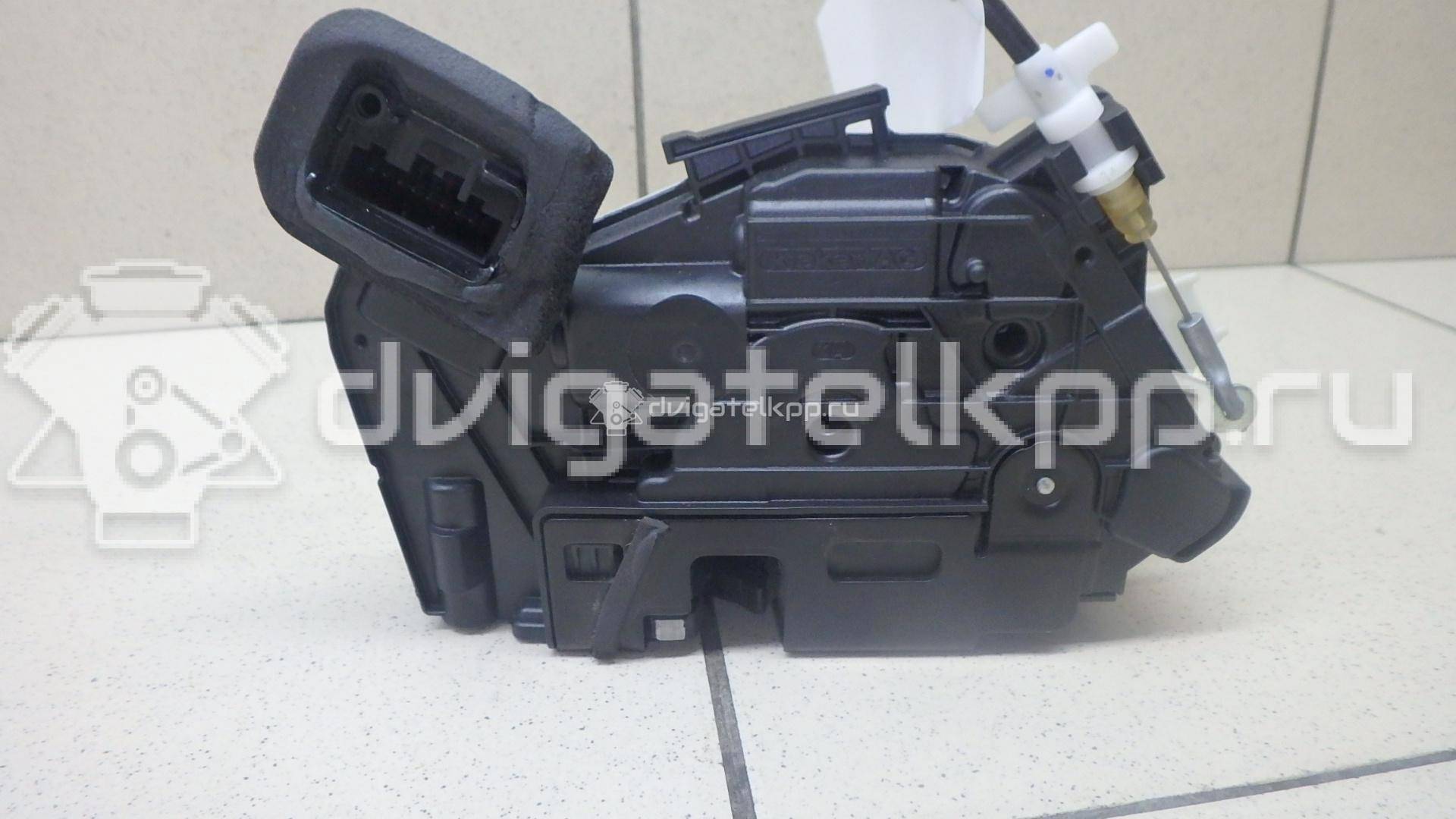 Фото Замок двери передней левой  5E2837015 для Skoda Octavia / Yeti 5L / Rapid {forloop.counter}}