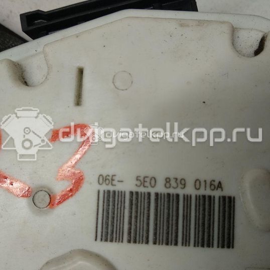 Фото Замок двери задней правой  5E0839016A для Skoda Octavia / Yeti 5L / Rapid