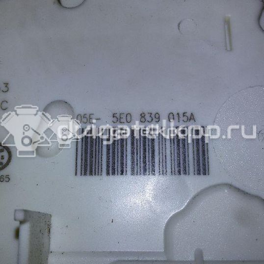 Фото Замок двери задней левой  5E0839015A для Skoda Octavia / Yeti 5L / Rapid