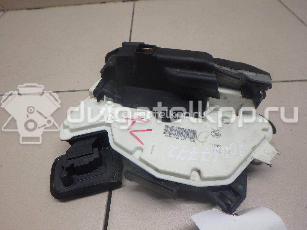 Фото Замок двери задней левой  5E0839015A для Skoda Octavia / Yeti 5L / Rapid {forloop.counter}}
