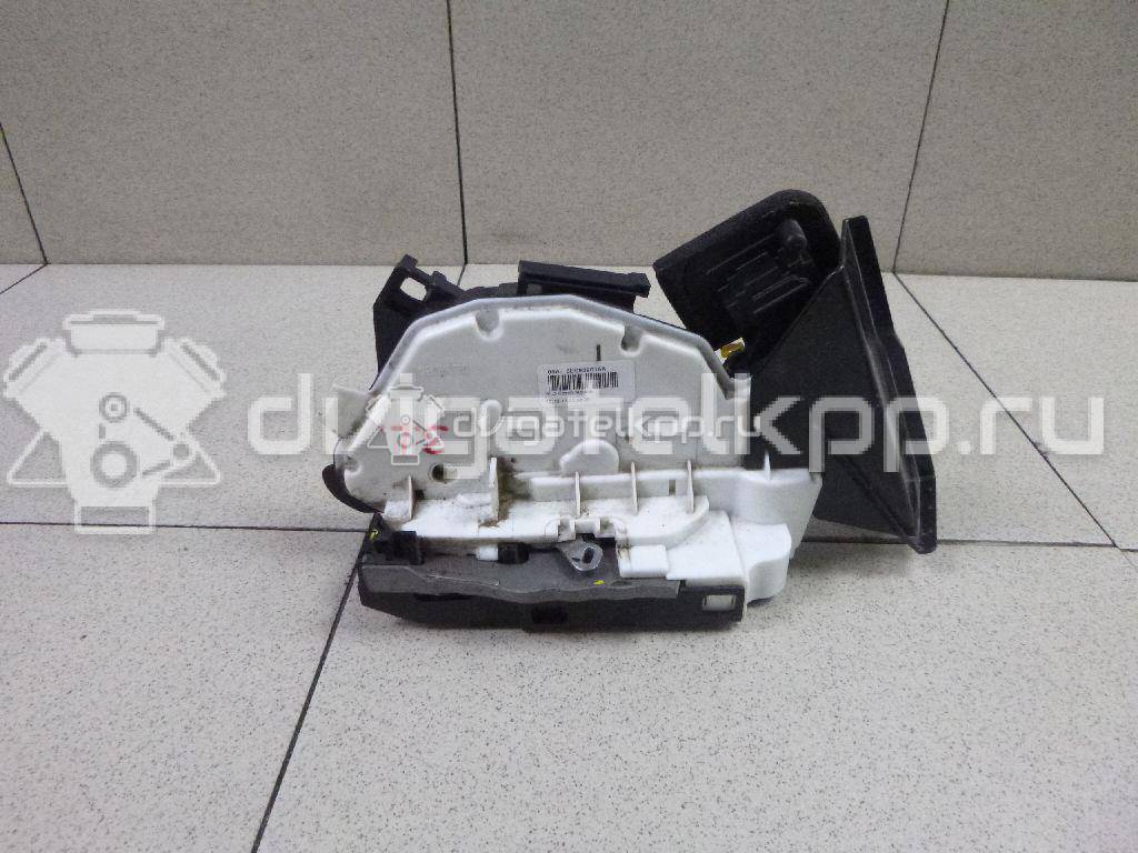 Фото Замок двери задней левой  5E0839015A для Skoda Octavia / Yeti 5L / Rapid {forloop.counter}}