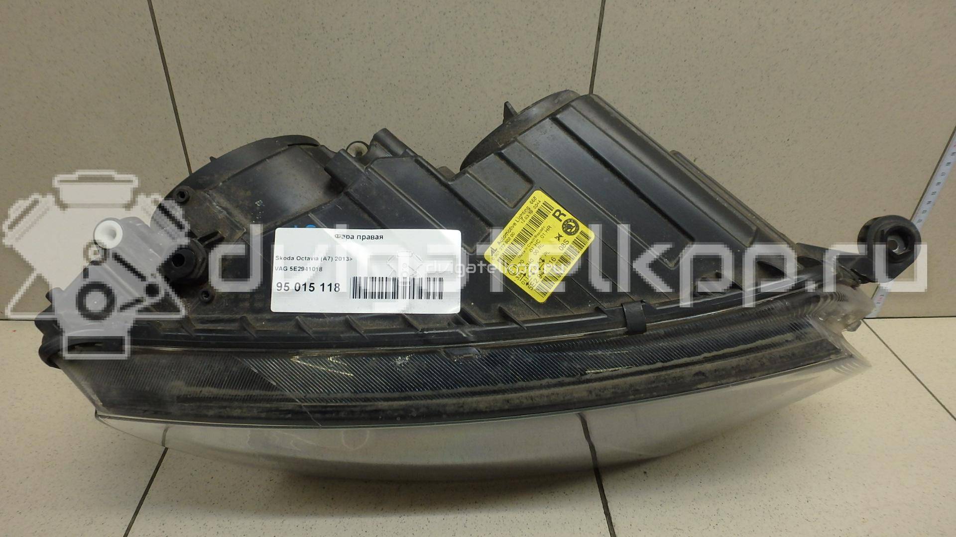 Фото Фара правая  5E2941018 для Skoda Octavia {forloop.counter}}