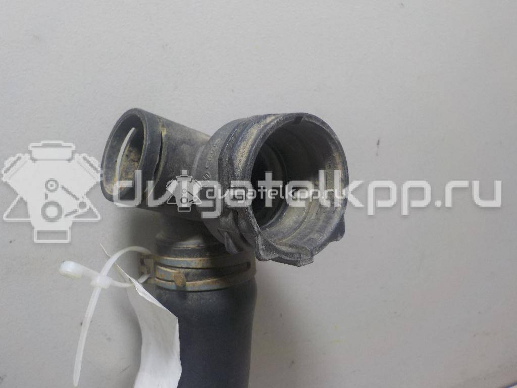 Фото Патрубок радиатора  5Q0121049AD для skoda Octavia (A7) {forloop.counter}}
