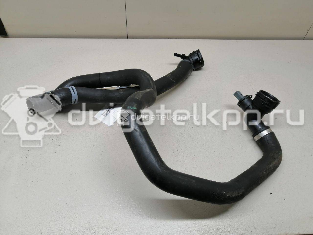 Фото Патрубок радиатора  5Q0121049AC для Skoda Octavia {forloop.counter}}