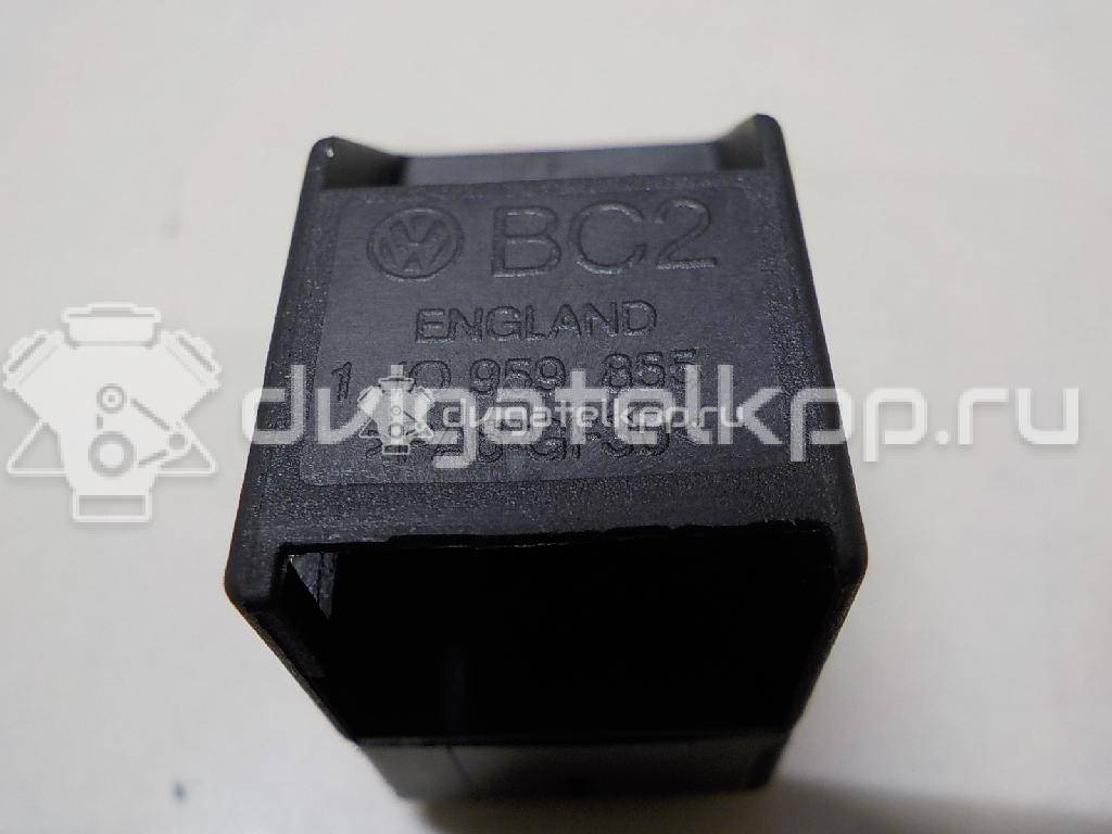 Фото Кнопка стеклоподъемника  3B0959855B01C для skoda Octavia {forloop.counter}}