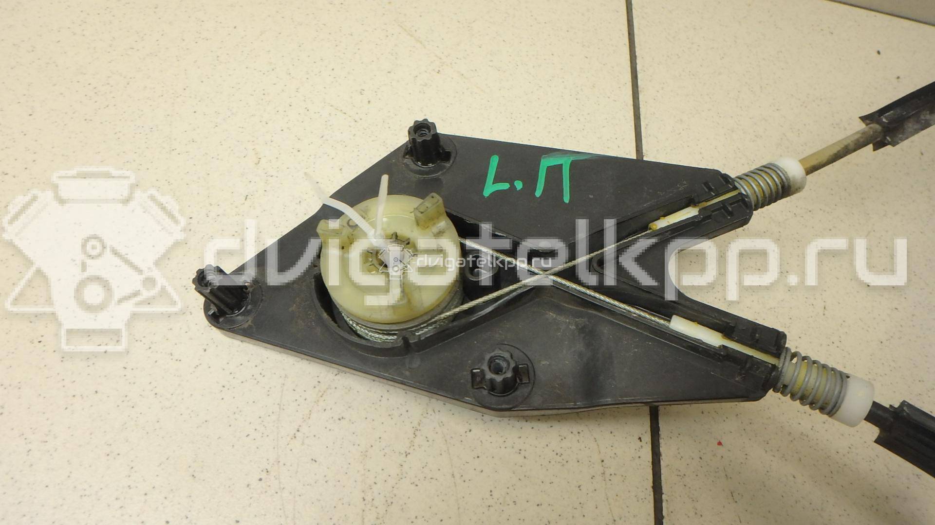 Фото Стеклоподъемник электр. передний левый  6RU837461J для Skoda Rapid {forloop.counter}}