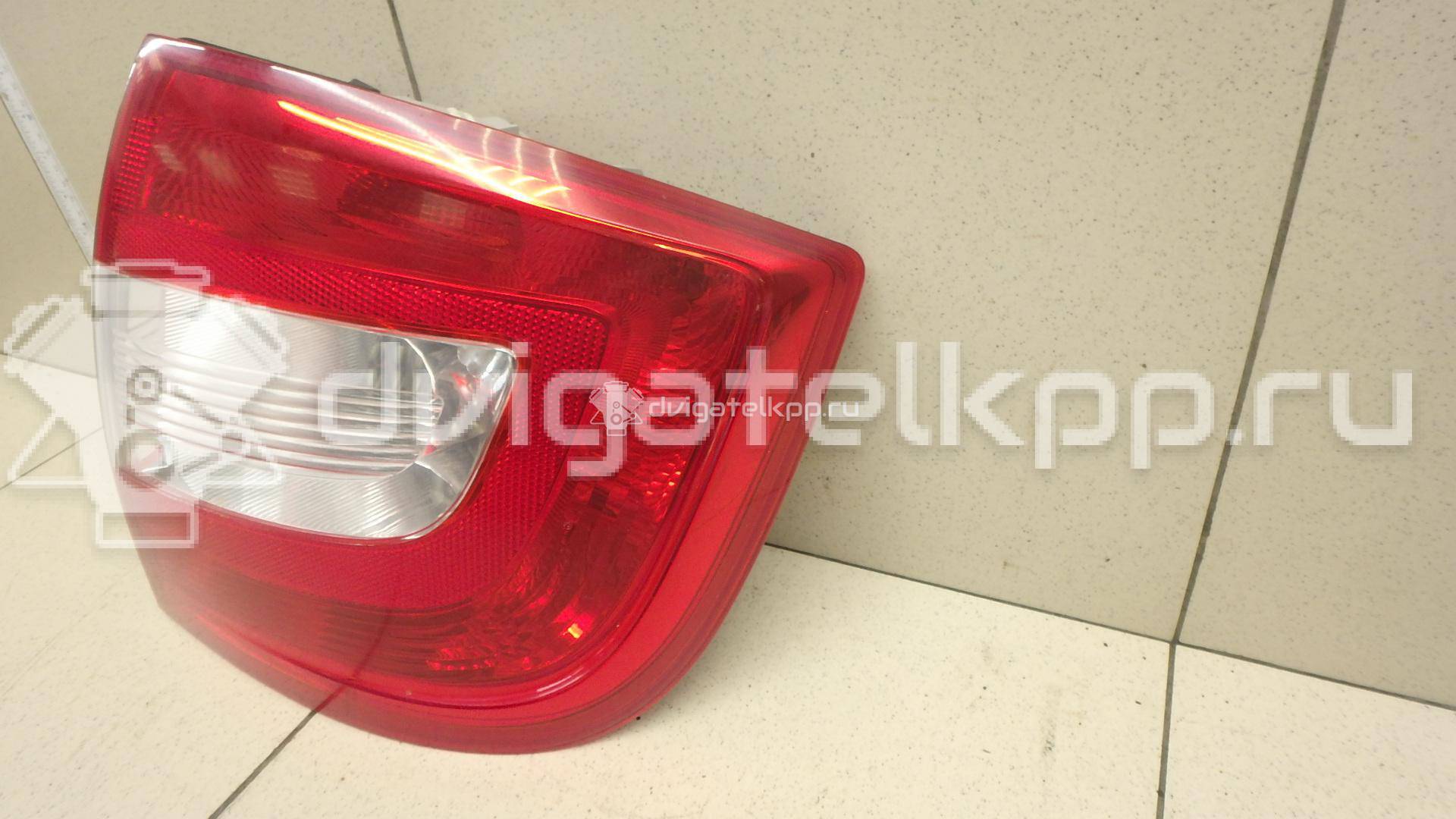 Фото Фонарь задний правый  5JH945112 для Skoda Rapid {forloop.counter}}