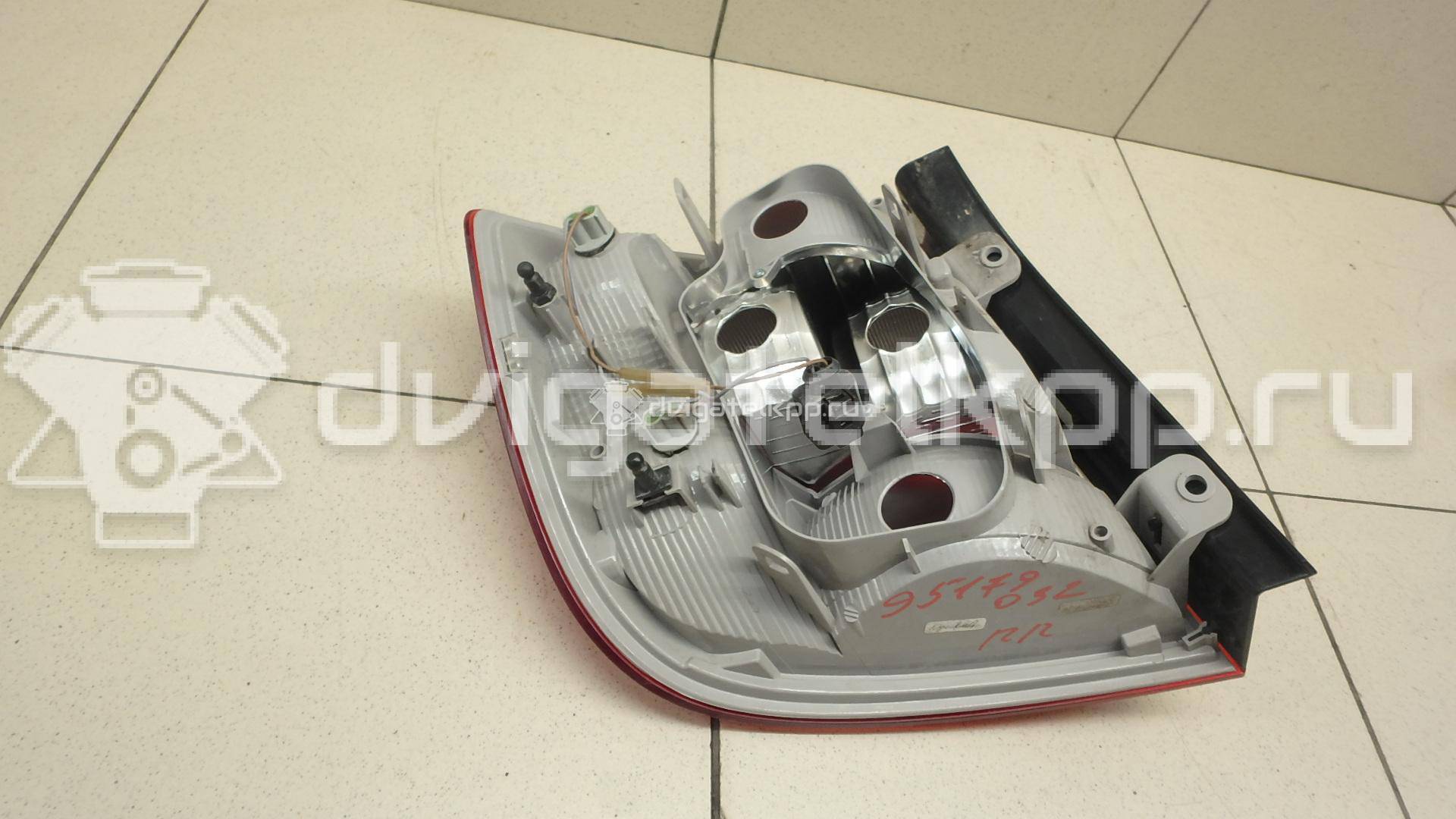 Фото Фонарь задний правый  5JH945112 для Skoda Rapid {forloop.counter}}