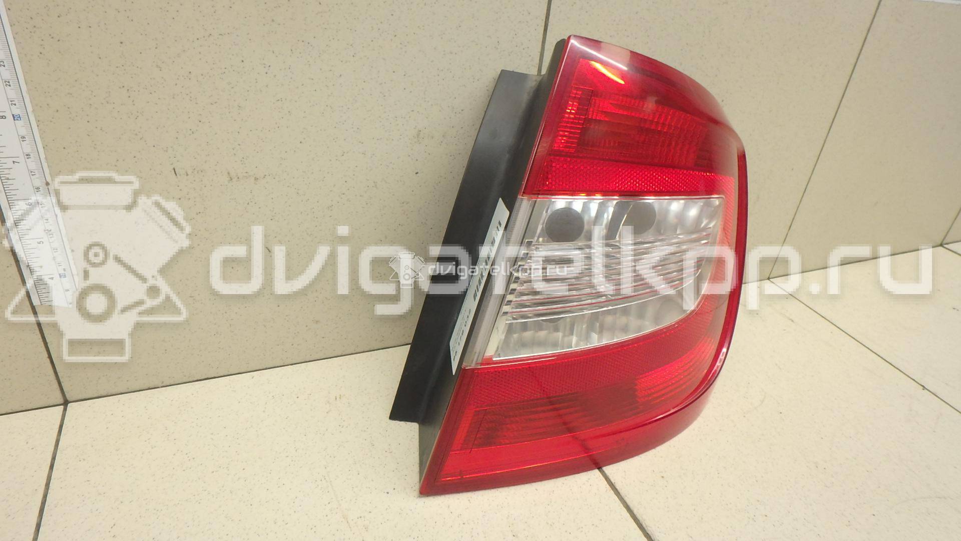 Фото Фонарь задний правый  5JH945112 для Skoda Rapid {forloop.counter}}