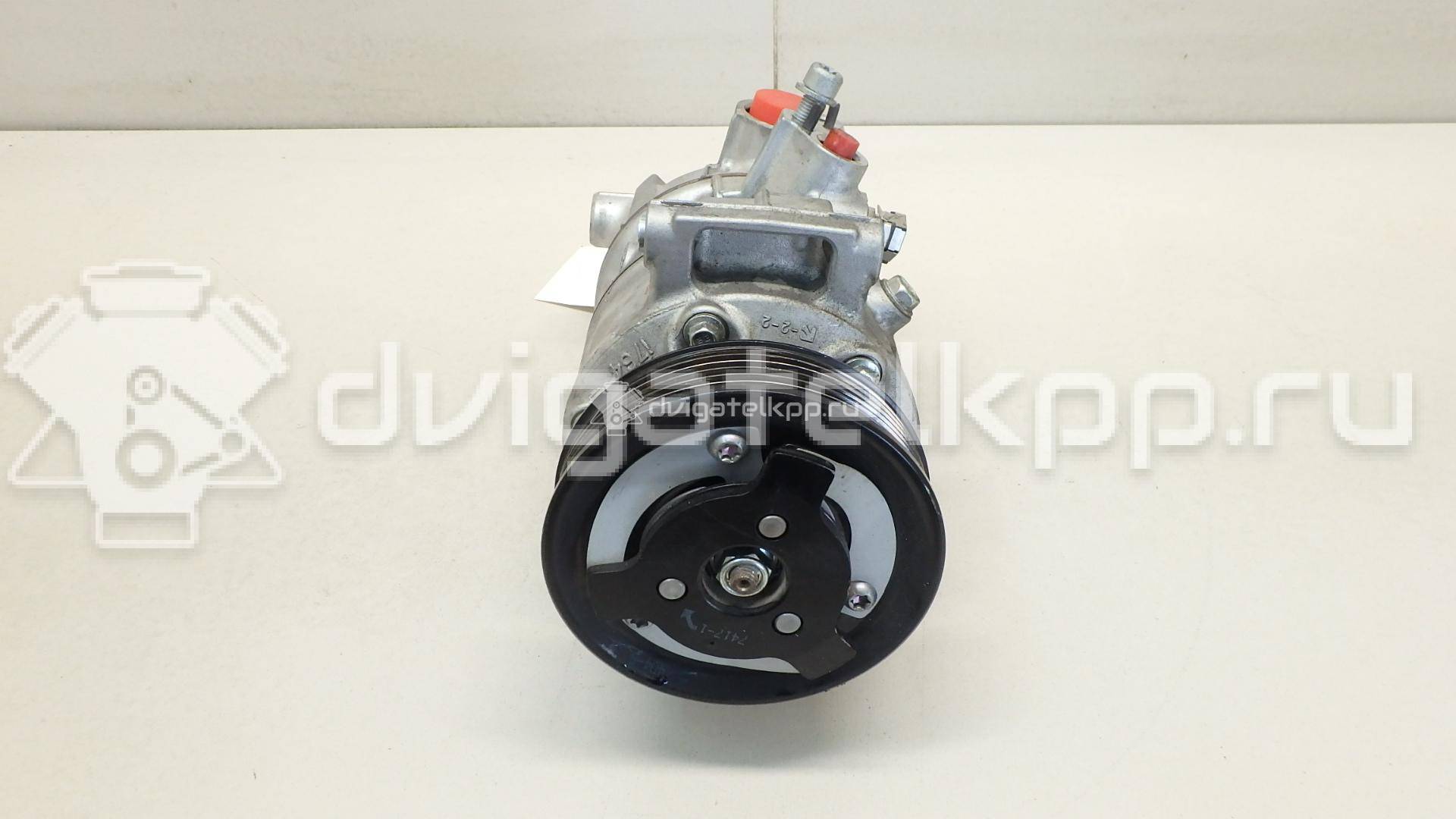 Фото Компрессор системы кондиционирования  5Q0816803F для skoda Rapid {forloop.counter}}