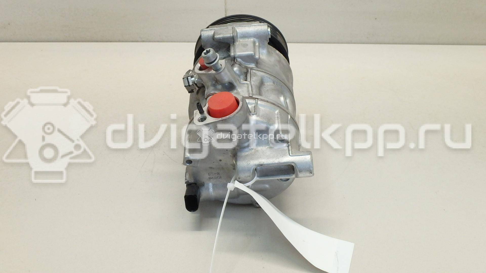 Фото Компрессор системы кондиционирования  5Q0816803F для skoda Rapid {forloop.counter}}