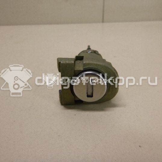 Фото Вставка замка двери лев.  3B0837167G для skoda Superb