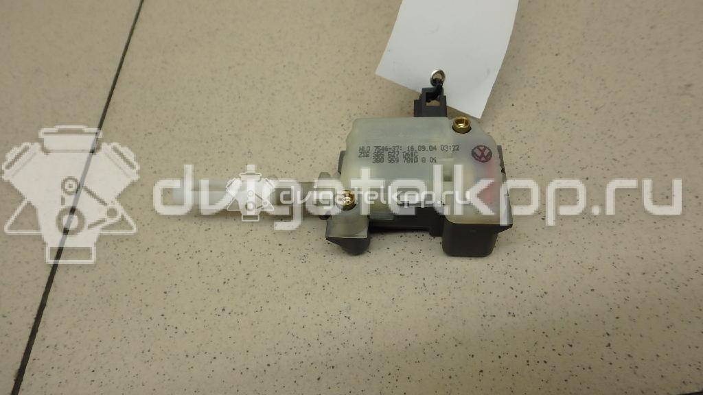 Фото Активатор замка багажника  3B5827061C для Skoda Superb {forloop.counter}}