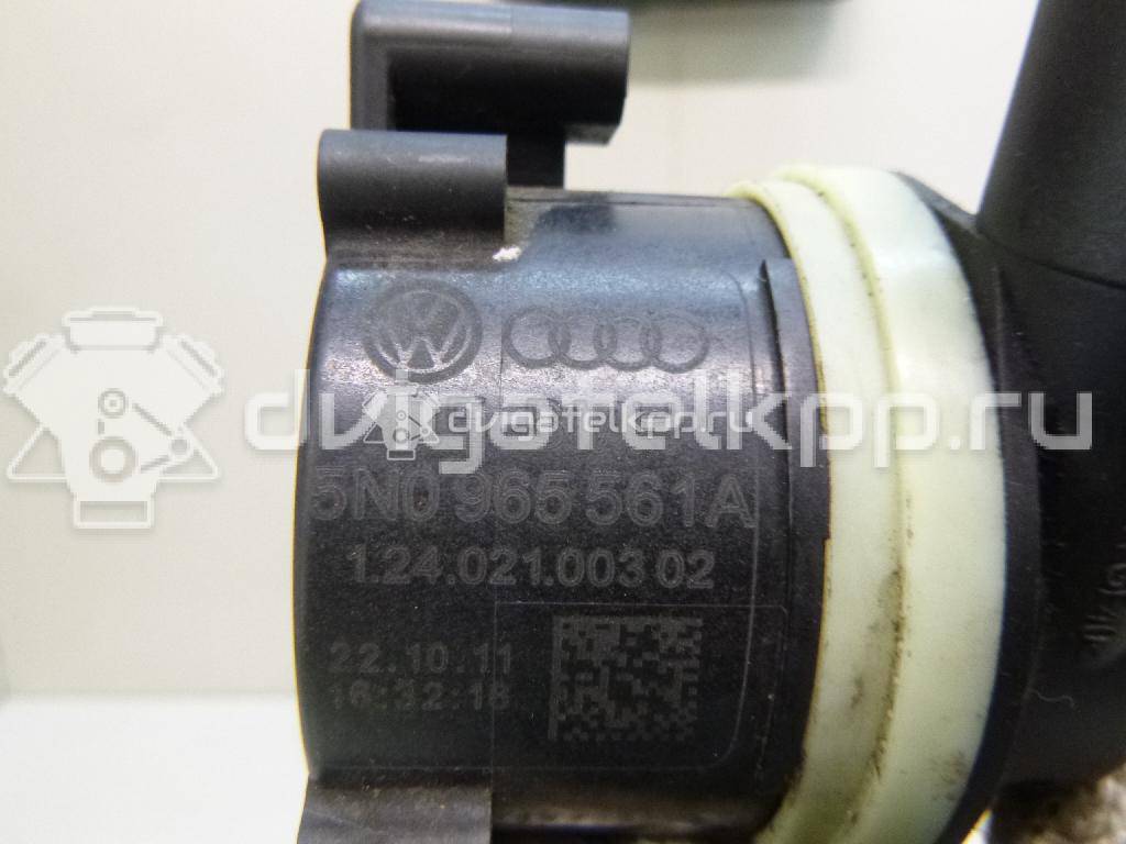 Фото Насос (помпа) электрический  5N0965561A для Skoda Octavia / Yeti 5L / Octaviaii 1Z3 / Superb {forloop.counter}}