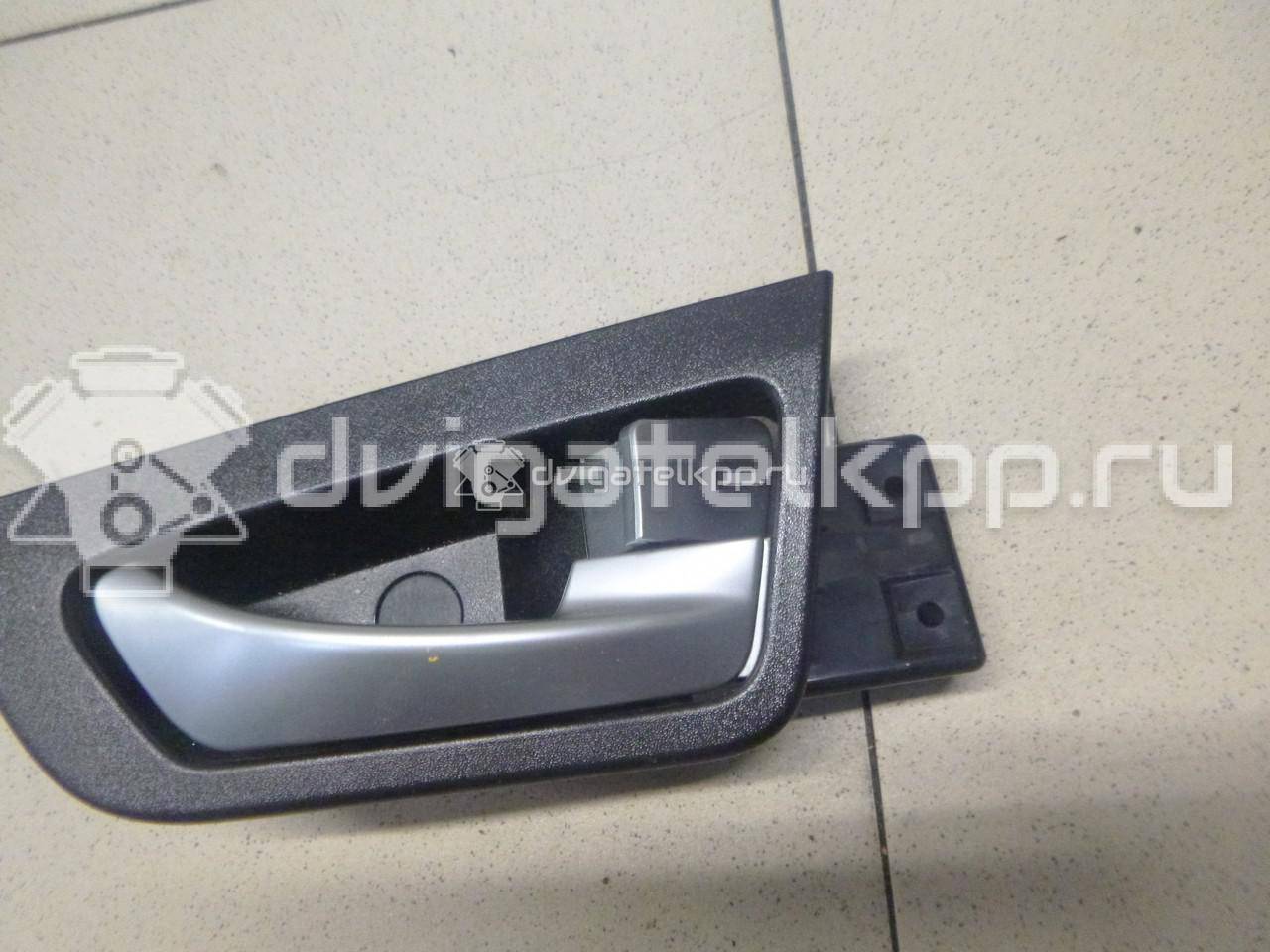 Фото Ручка двери задней внутренняя правая  7342034100LBA для ssang yong Actyon New/Korando C {forloop.counter}}