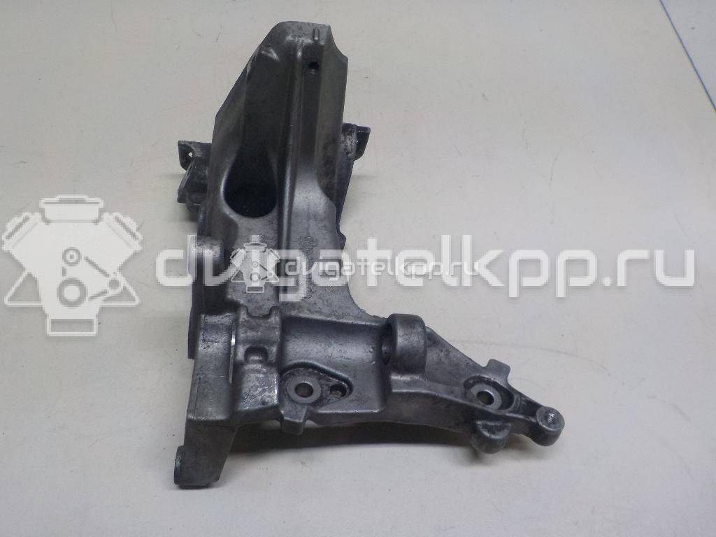 Фото Кронштейн генератора для двигателя 9HV (DV6TED4) для Peugeot 308 / 207 / 307 / Partner 90 л.с 16V 1.6 л Дизельное топливо 5706K0 {forloop.counter}}