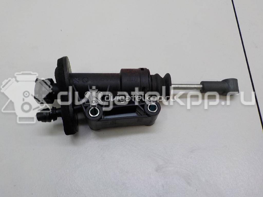 Фото Цилиндр сцепления главный  2H0721401 для Volkswagen Amarok S1B {forloop.counter}}