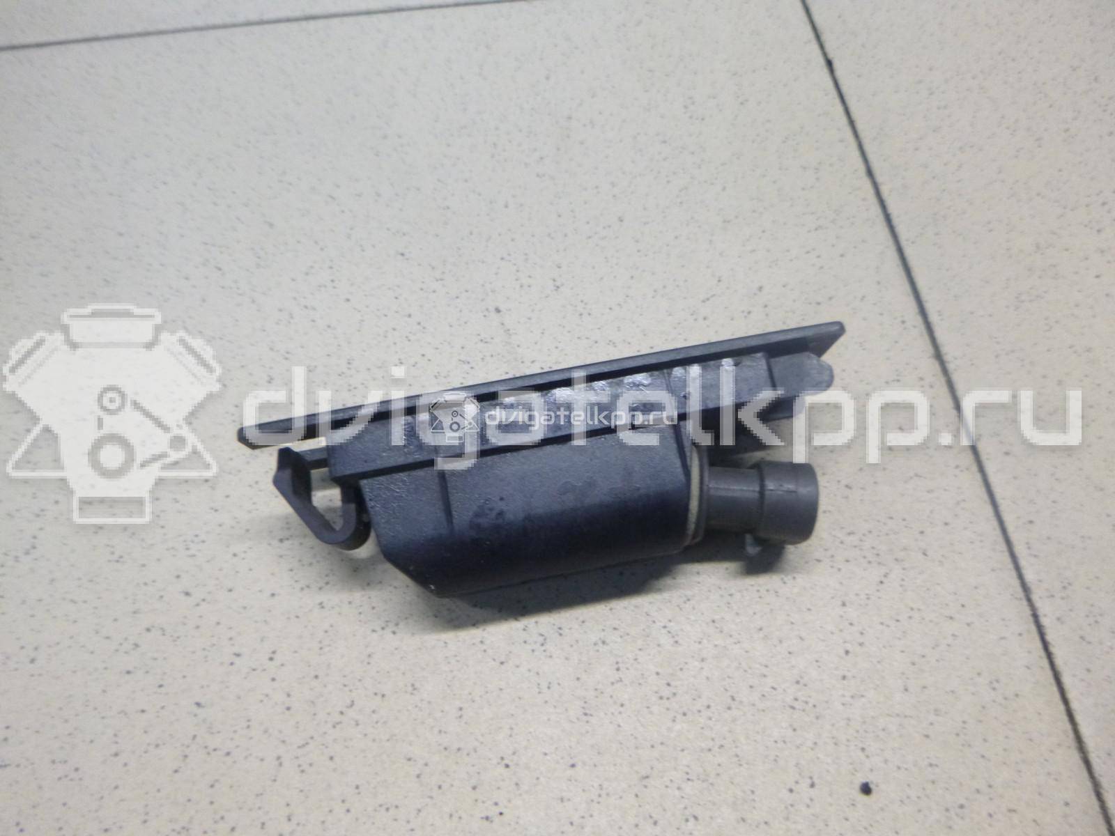 Фото Фонарь подсветки номера  1K8943021 для Volkswagen Scirocco / Polo / Touran / Amarok S1B / New Beetle {forloop.counter}}