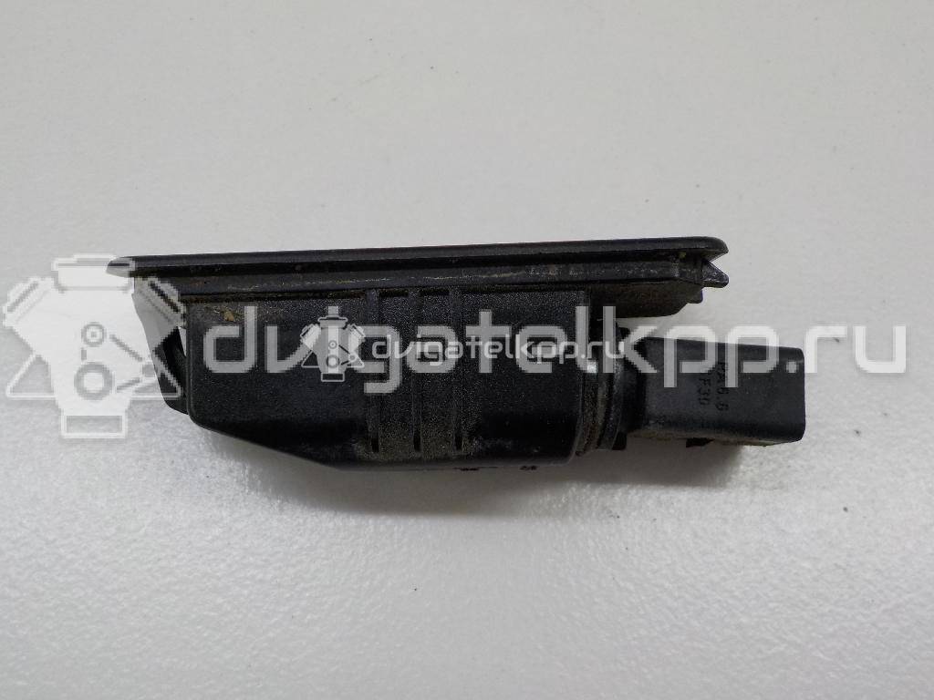 Фото Фонарь подсветки номера  1K8943021 для Volkswagen Scirocco / Polo / Touran / Amarok S1B / New Beetle {forloop.counter}}