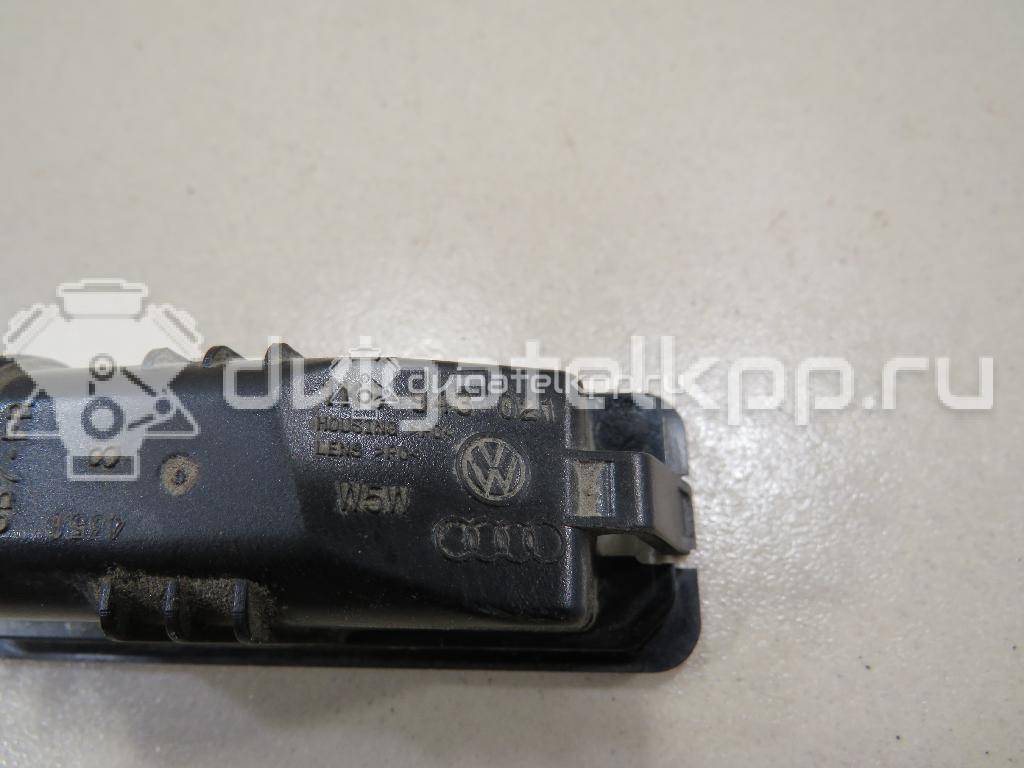 Фото Фонарь подсветки номера  1K8943021 для Volkswagen Scirocco / Polo / Touran / Amarok S1B / New Beetle {forloop.counter}}