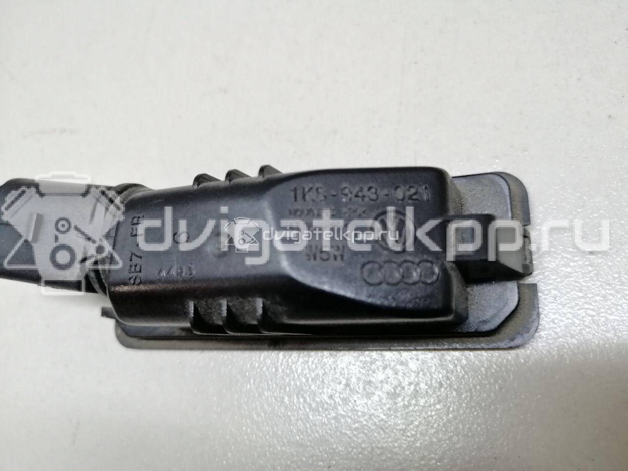 Фото Фонарь подсветки номера  1K8943021 для Volkswagen Scirocco / Polo / Touran / Amarok S1B / New Beetle {forloop.counter}}