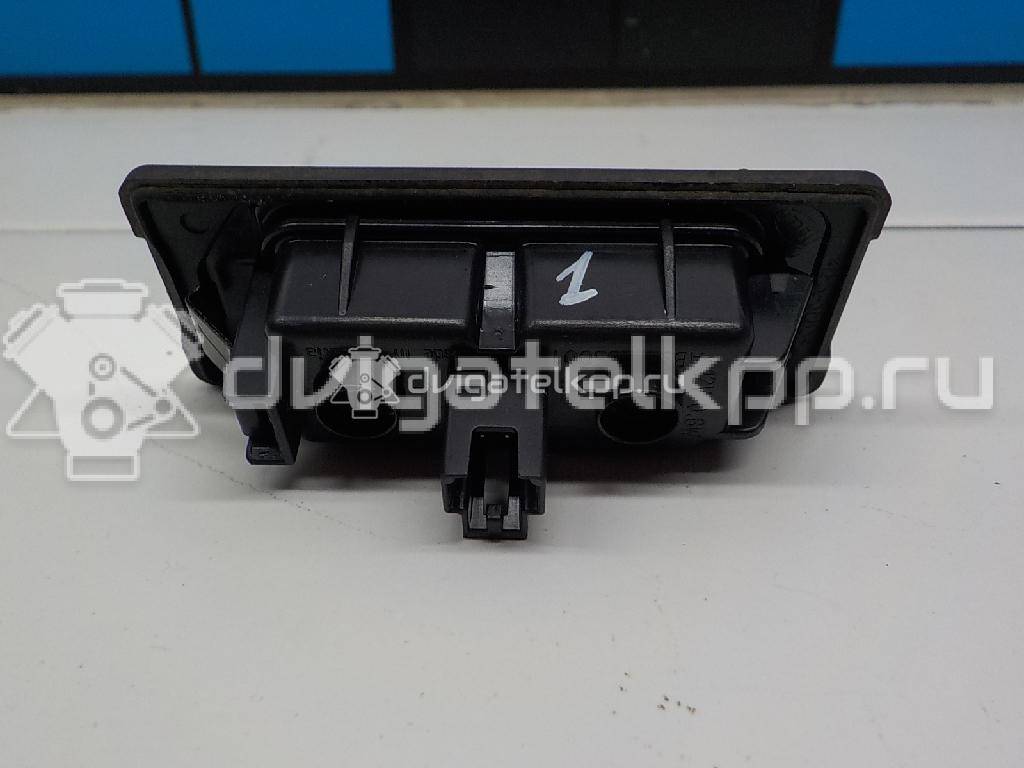 Фото Фонарь подсветки номера  1K8943021 для Volkswagen Scirocco / Polo / Touran / Amarok S1B / New Beetle {forloop.counter}}