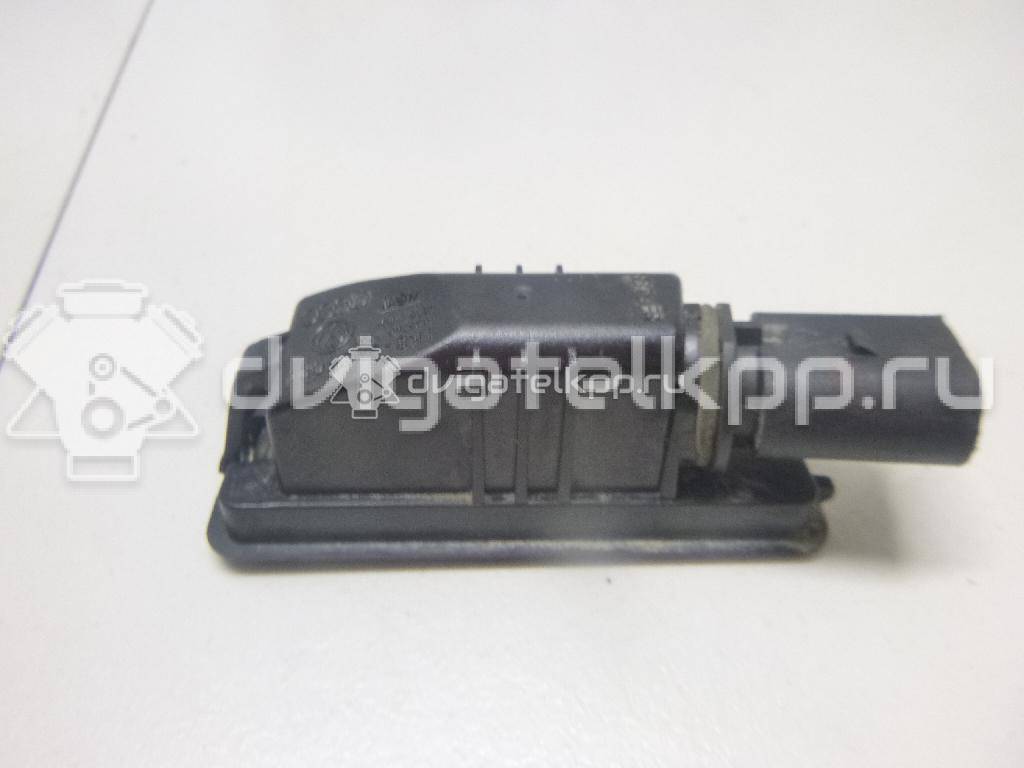 Фото Фонарь подсветки номера  1K8943021 для Volkswagen Scirocco / Polo / Touran / Amarok S1B / New Beetle {forloop.counter}}