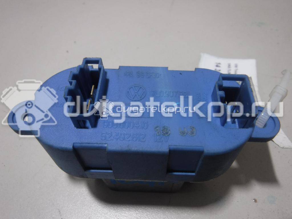 Фото Резистор отопителя  7L0907521B для Volkswagen Amarok S1B / Multivan / Sharan / Touareg / Transporter {forloop.counter}}