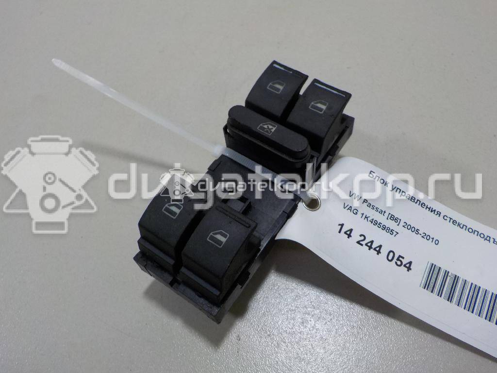 Фото Блок управления стеклоподъемниками  1K4959857 для Volkswagen Tiguan / Touran / Amarok S1B / Cc / Golf {forloop.counter}}