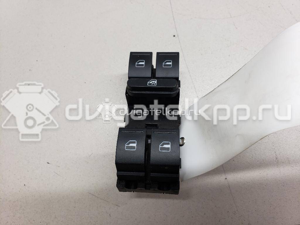 Фото Блок управления стеклоподъемниками  1K4959857B для Volkswagen Tiguan / Touran / Amarok S1B / Cc / Golf {forloop.counter}}