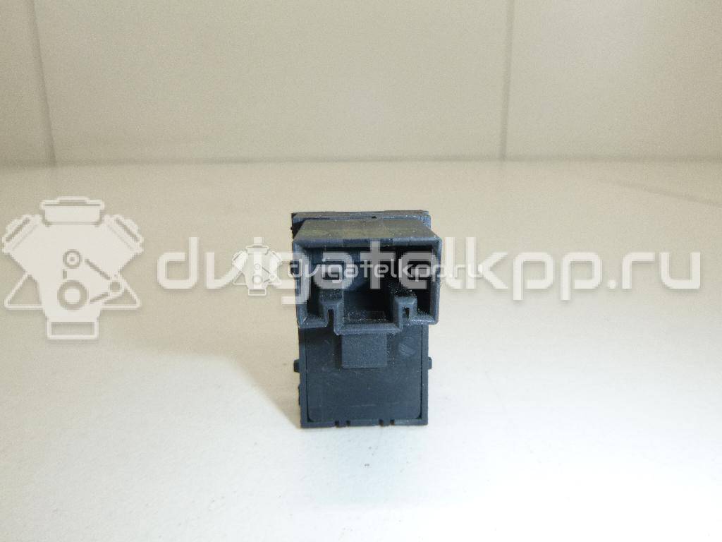 Фото Кнопка стеклоподъемника  1F0959855 для Volkswagen Scirocco / Tiguan / Touran / Amarok S1B / Cc {forloop.counter}}