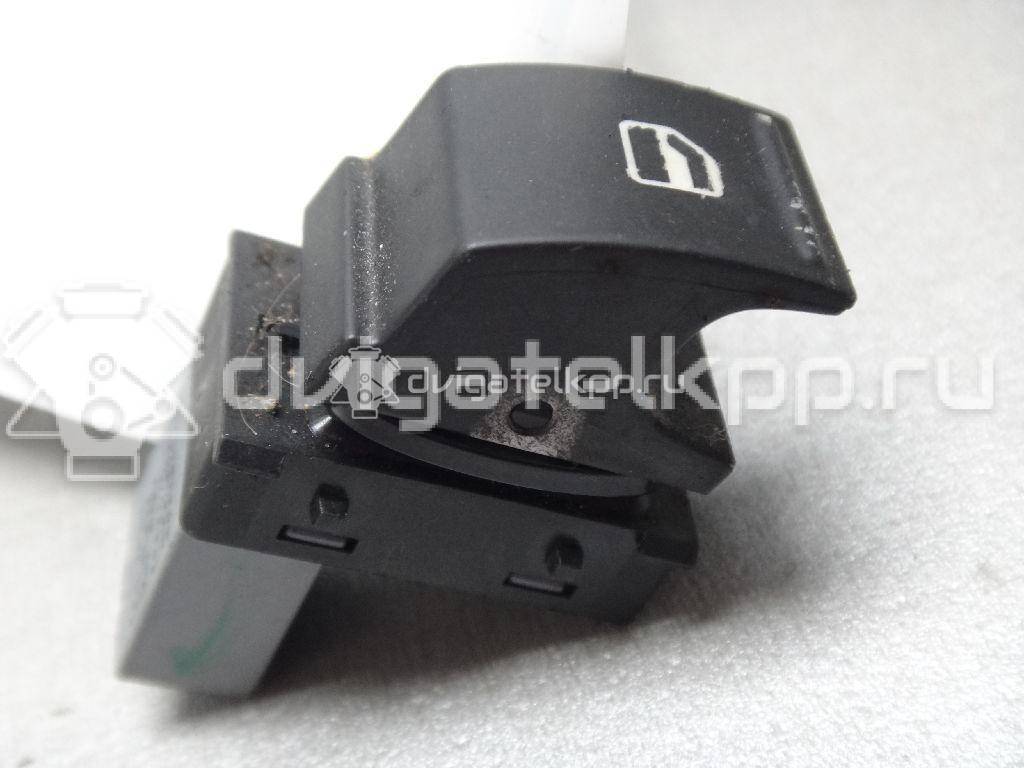 Фото Кнопка стеклоподъемника  1F0959855 для Volkswagen Scirocco / Tiguan / Touran / Amarok S1B / Cc {forloop.counter}}