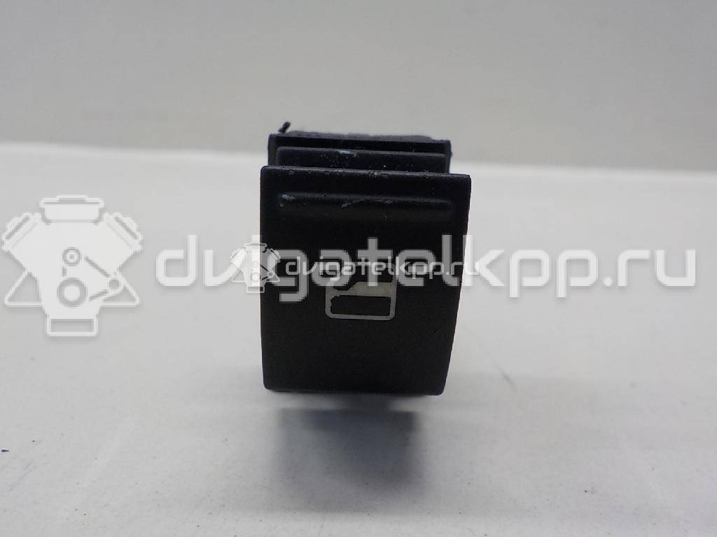 Фото Кнопка стеклоподъемника  1F0959855 для Volkswagen Scirocco / Tiguan / Touran / Amarok S1B / Cc {forloop.counter}}